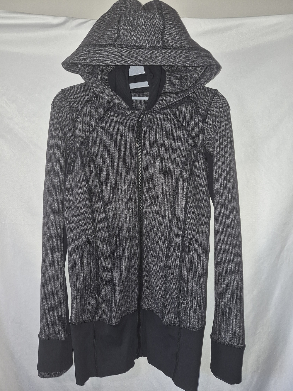 Lululemon Daily Practice Jacket in  heathered herringbone Black Sz 4